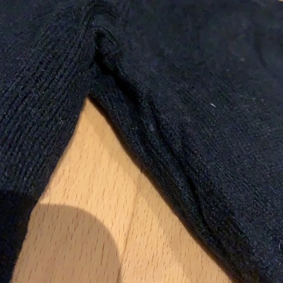 RW&CO 3/4 length black turtleneck - size M - Picture 6 of 16